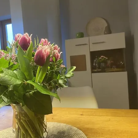 With 1 Bedroom Nyaraló